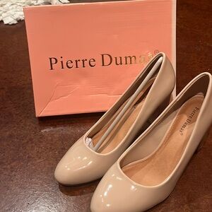 New!! Nude heels size 8
